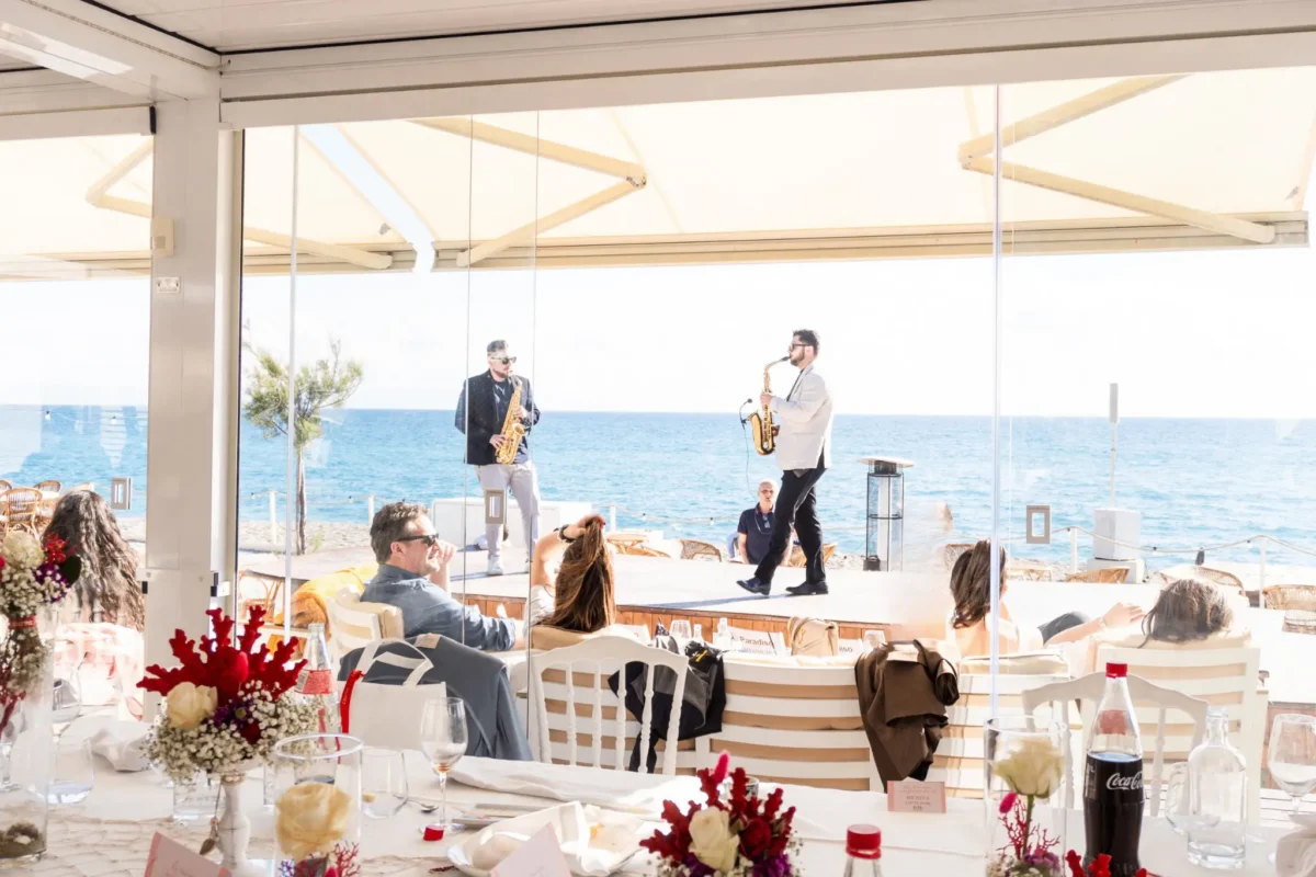 Domeniche Riva a Falerna: quando il pranzo vista mare diventa un’esperienza