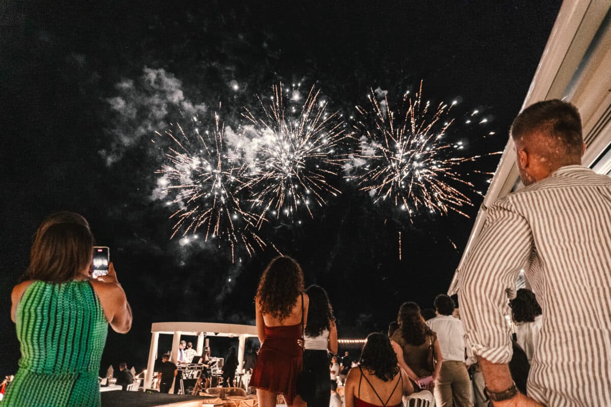 Ferragosto 2025 tra Spettacolo, Mare e Divertimento: al Riva va in scena The Greatest Showman
